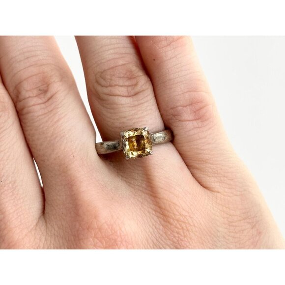 Champagne CZ Silver Toned Solitaire Gemstone Vintage 925 Ring - sz 7.25 - Picture 8 of 9